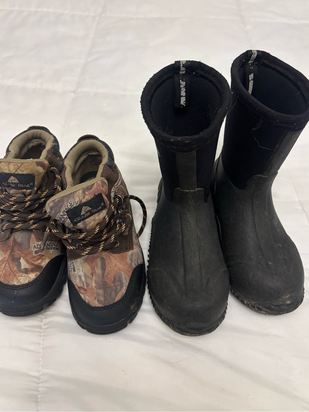 Kids Camo Trail Hiking Shoes and Muck Black Waterproof Pull-On Boots